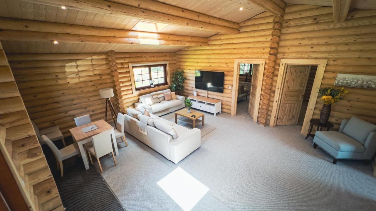 Aspen Lodge, Amazing New Log Cabin With Hot Tub - Sleeps 6 - Felmoor Park Morpeth Exterior photo