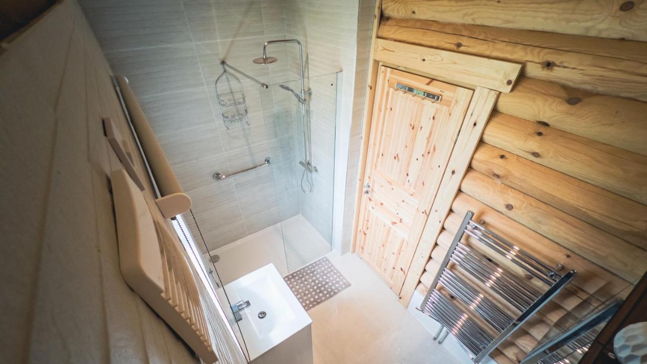 Aspen Lodge, Amazing New Log Cabin With Hot Tub - Sleeps 6 - Felmoor Park Morpeth Exterior photo